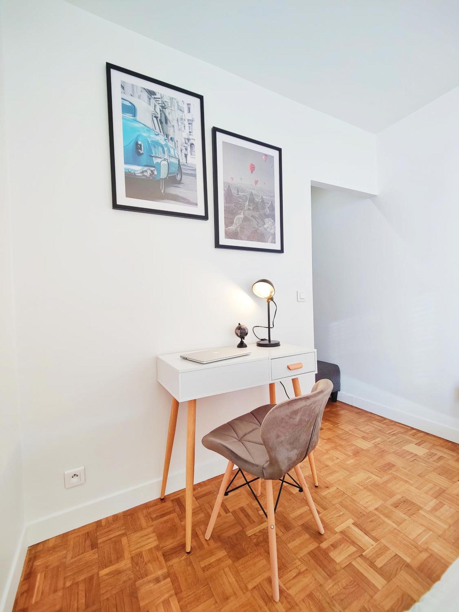 Metro A 2 Minutes Paris Centre Le Marais Apartamento Romainville Exterior foto